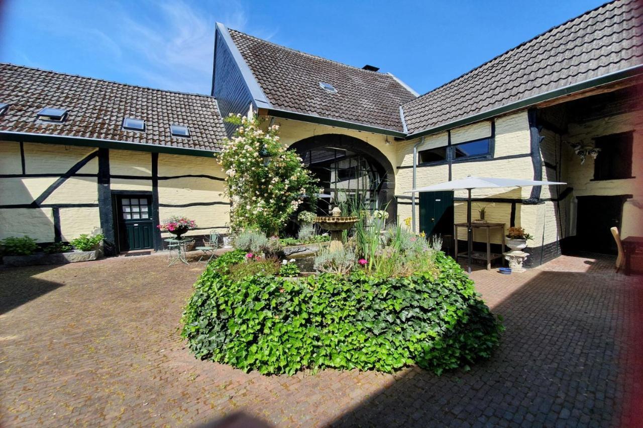 Boutique Hotel Bonjour Gronsveld Exterior foto
